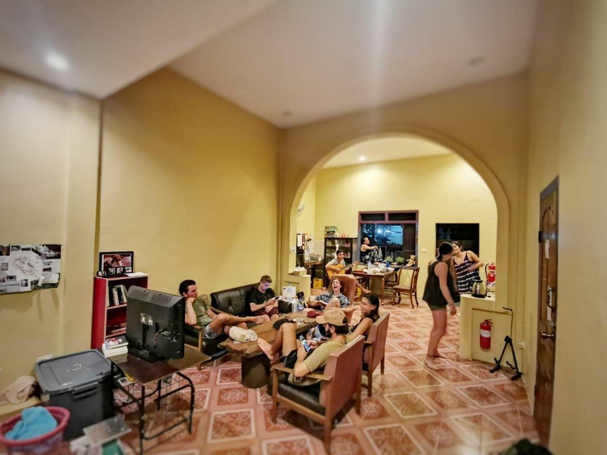 Bike&Bed Hostel Thakhek Εξωτερικό φωτογραφία